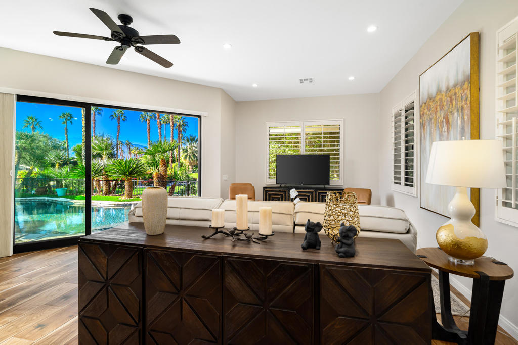 MLS #219139251DA image #10