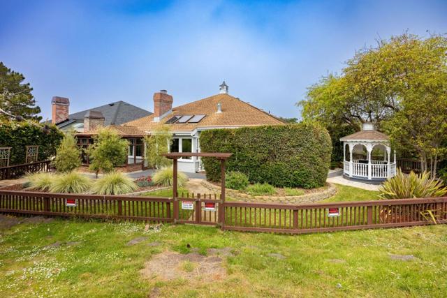431 Burning Tree Court, Half Moon Bay CA: https://media.crmls.org/mediaz/803d3c92-be26-4c76-9951-f56283a74f2b.jpg