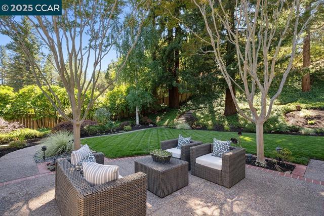 4 Harold Dr, Moraga CA: https://media.crmls.org/mediaz/803e5363-effc-467e-bd7b-0c886a3cb2f2.jpg