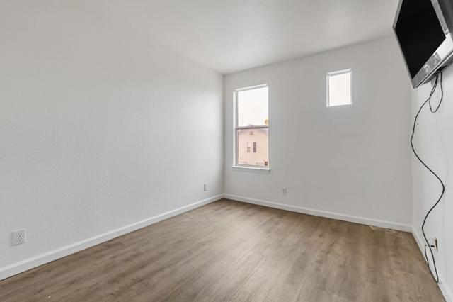 17 Kiska Road, San Francisco CA: https://media.crmls.org/mediaz/803f7e17-1fc4-4440-98cb-245ad6fb8d9c.jpg
