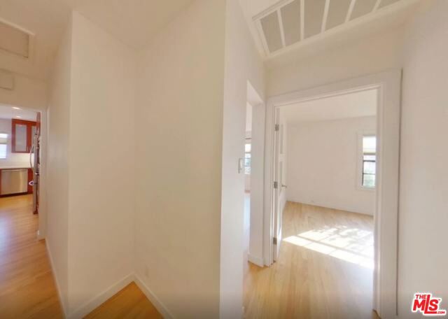 7800 Dunbarton Avenue, Los Angeles CA: https://media.crmls.org/mediaz/8041234e-bc6e-4277-ab52-7f5f661a327d.jpg