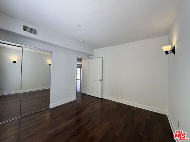 1522 Amherst Avenue, Los Angeles CA: https://media.crmls.org/mediaz/804350df-3999-4bd9-8f72-7b0ce42be6b8.jpg