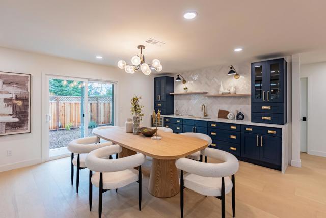 2083 Louise Lane, Los Altos CA: https://media.crmls.org/mediaz/80435753-ae8c-4aa8-a1ba-25f500516aeb.jpg