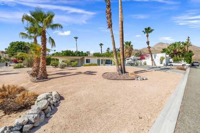 68079 Vista Del Valle, Cathedral City CA: https://media.crmls.org/mediaz/80442611-b3cf-41c0-8208-c3770d7eca1a.jpg