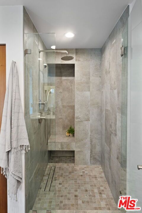 512 Brooks Avenue, Venice CA: https://media.crmls.org/mediaz/804442ad-14eb-4507-9ffc-c8db0dfe0eb5.jpg