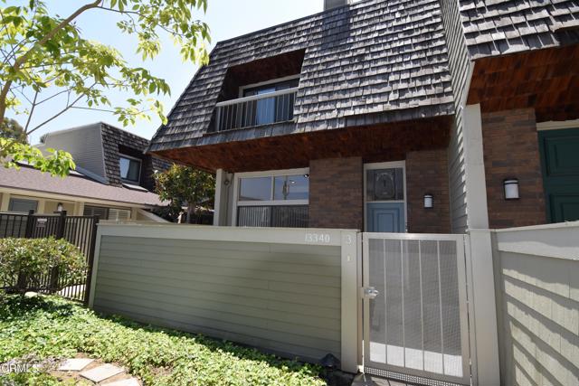 Detail Gallery Image 3 of 46 For 13340 Maxella Ave #3,  Marina Del Rey,  CA 90292 - 3 Beds | 2/1 Baths