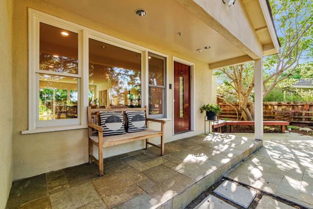 3704 Fair Oaks Avenue, Menlo Park CA: https://media.crmls.org/mediaz/80449050-0ea4-4e6e-9158-fb8edbd05931.jpg
