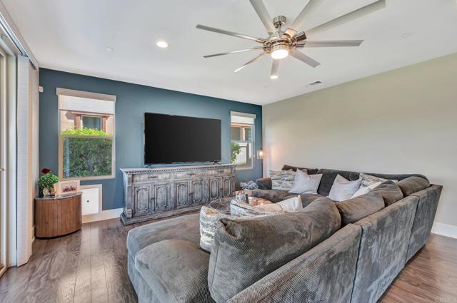 Image 7 of 47 For 35822 Blue Breton Drive