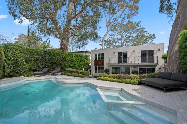 Detail Gallery Image 8 of 19 For 13936 Mira Montana Dr., Del Mar,  CA 92014 - 4 Beds | 2/1 Baths