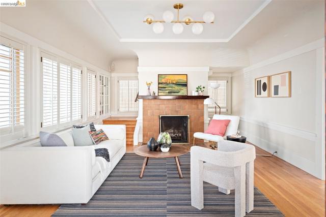 Image 7 of 58 For 685 Calmar Ave