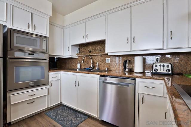 390 San Antonio Ave, San Diego, California 92106, 2 Bedrooms Bedrooms, ,2 BathroomsBathrooms,Condominium,For Sale,San Antonio Ave,240028519SD