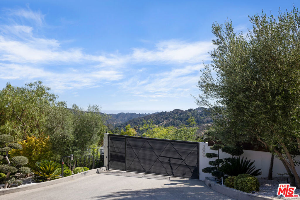MLS #26864637 image #3