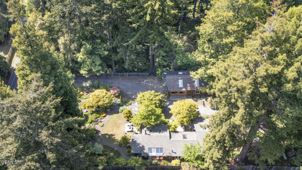https://media.crmls.org/mediaz/804913ac-fbb8-4185-9a5b-172560ae6e82.jpg?preset=X-Large