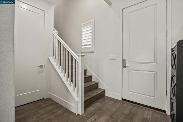 5755 Juniper Way, Dublin CA: https://media.crmls.org/mediaz/8049b903-baf4-4ec6-a106-8fb895503f02.jpg