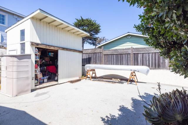 1325 Circle Avenue, Seaside CA: https://media.crmls.org/mediaz/804a2344-29ba-4cd1-b34c-3ccac4dd9b49.jpg