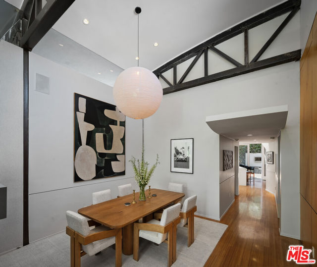 8735 Dorrington Avenue, West Hollywood CA: https://media.crmls.org/mediaz/804a2565-2e1b-4259-957f-8ad7aaa4bd6c.jpg