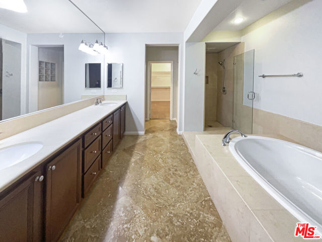 18944 Northern Dancer Lane, Yorba Linda CA: https://media.crmls.org/mediaz/804a3ea6-e790-4097-9692-d777504c25e3.jpg