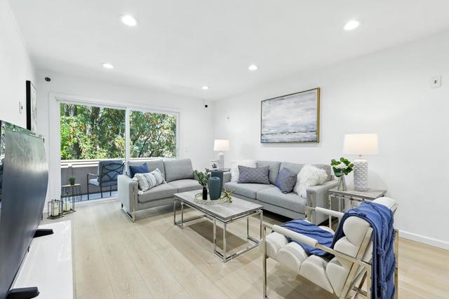 2452 W Bayshore Road, Palo Alto CA: https://media.crmls.org/mediaz/804af9e1-9c68-4095-b718-772a0a294408.jpg