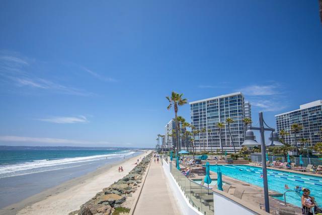 1830 Avenida Del Mundo, Coronado CA: https://media.crmls.org/mediaz/804b3719-56b4-450b-863d-4ebae6483535.jpg