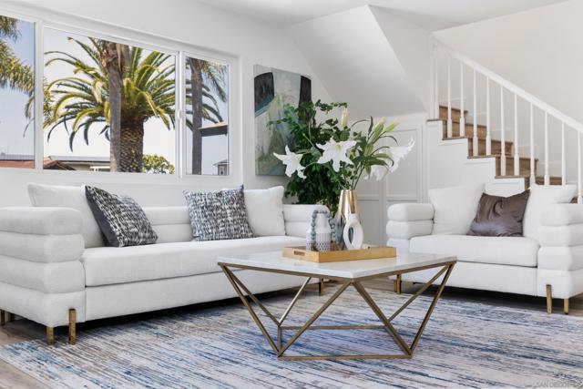 2537 Davis Ave, Carlsbad CA: https://media.crmls.org/mediaz/804b43dc-b7c3-4d22-bd74-c1d01186a4bc.jpg