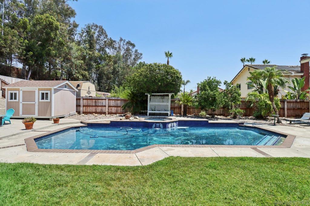 MLS #250035843SD img 70