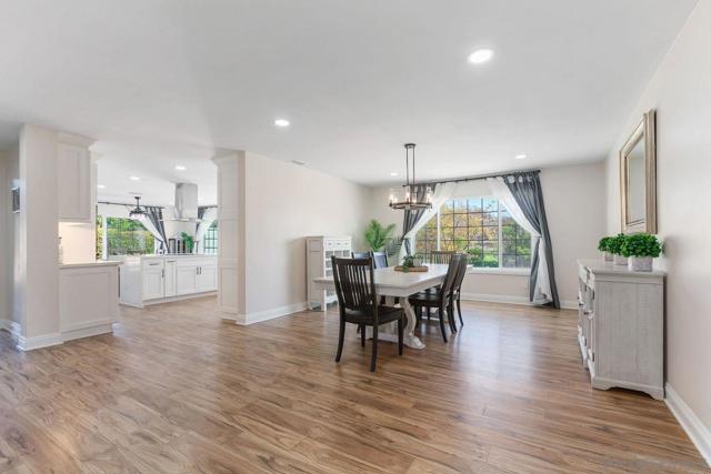 Image 7 of 62 For 9431 Lilac Rd