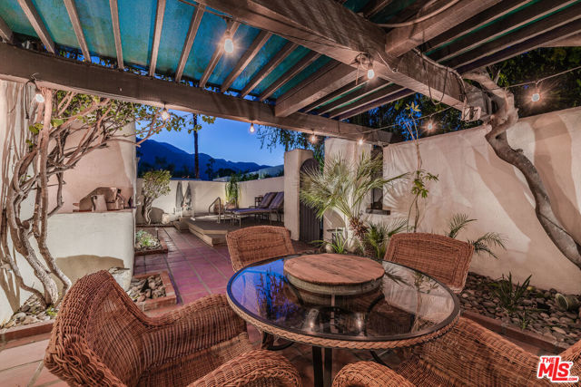 485 N Hermosa Drive, Palm Springs, CA 92262