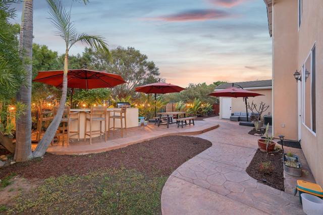 11383 Merritage Ct, San Diego CA: https://media.crmls.org/mediaz/804d6b7c-05d4-4168-82e8-06231a48f269.jpg