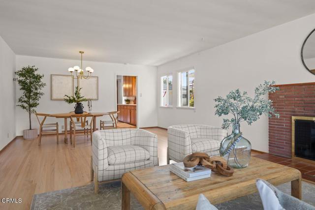 209 Dorothy Avenue, Ventura CA: https://media.crmls.org/mediaz/804d7e08-35b0-416a-8530-93f3408e4fbd.jpg