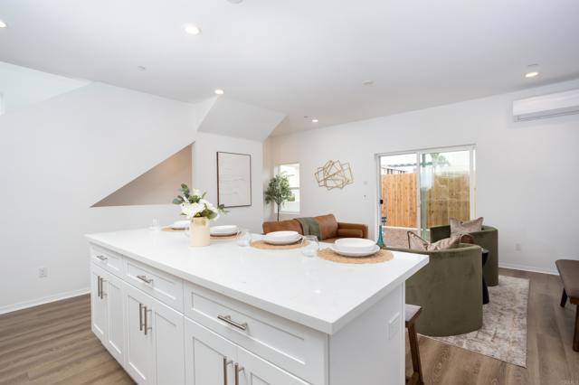 Detail Gallery Image 7 of 31 For 4982 Ocean View Bld, San Diego,  CA 92113 - 3 Beds | 2/1 Baths