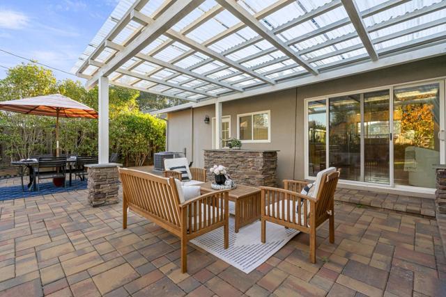 2741 Doverton Square, Mountain View CA: https://media.crmls.org/mediaz/804ef27d-87f9-43fb-b599-a70dadbd3e70.jpg