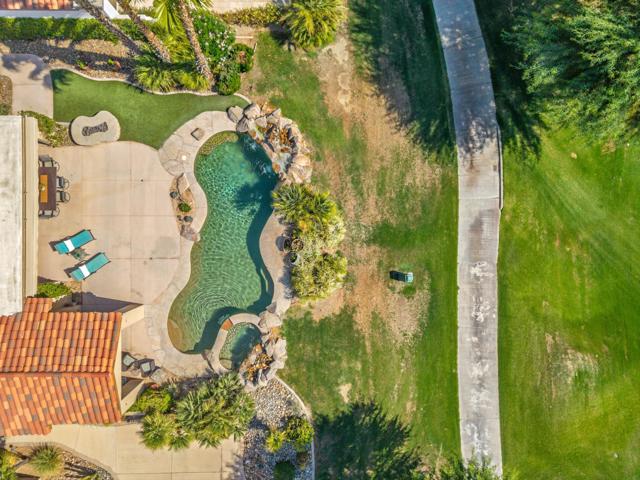 57205 Merion, La Quinta CA: https://media.crmls.org/mediaz/804f2c9e-9ddb-4fa1-83ed-3a05f1598557.jpg