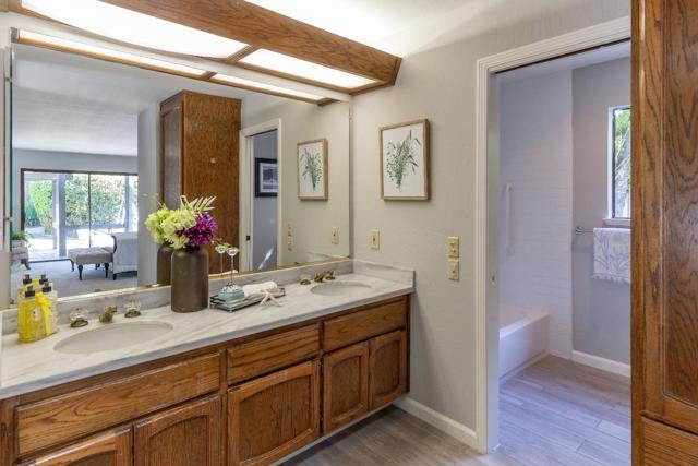 20412 CUNNINGHAM Place, Saratoga CA: https://media.crmls.org/mediaz/804f5f58-dced-4dd6-85c1-e3adcabffd06.jpg