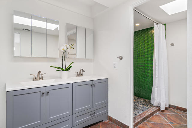 2501 N Indian Canyon Drive #631, Palm Springs, CA 92262
