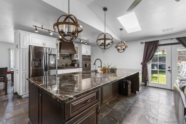 8524 Big Rock Road, Santee CA: https://media.crmls.org/mediaz/804f7633-da68-461f-963d-35f9c05e304d.jpg