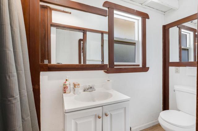 495 Bird Avenue, Los Gatos CA: https://media.crmls.org/mediaz/80503527-c691-4d4b-864c-1d9882c07644.jpg