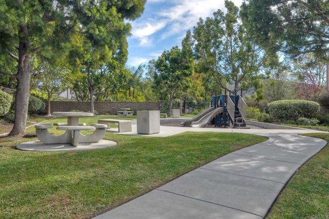 1789 Lemon Tree Ct, San Marcos CA: https://media.crmls.org/mediaz/805035c3-9508-431d-8d7a-3545c3d108ac.jpg