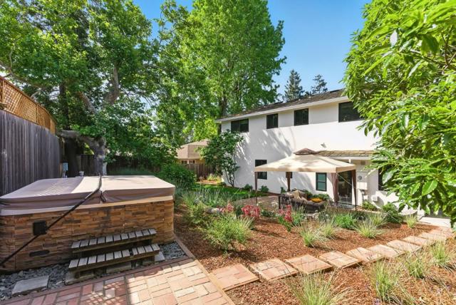 1863 Edgewood Drive, Palo Alto CA: https://media.crmls.org/mediaz/8050790f-1451-4fb4-bf33-902b917aa617.jpg
