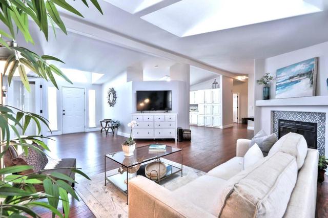 1220 Vienna Drive, Sunnyvale CA: https://media.crmls.org/mediaz/8050b135-a1b9-4028-bec4-93eac5ec321a.jpg