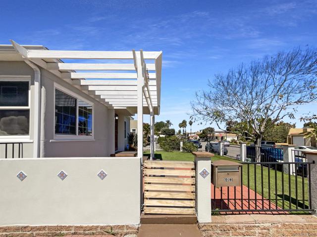 4462 52Nd St, San Diego CA: https://media.crmls.org/mediaz/80511042-a06b-43ca-bb1b-bfc9fa64b917.jpg