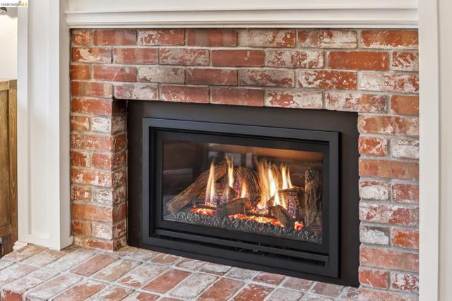 2090 Shady Creek Pl., Danville CA: https://media.crmls.org/mediaz/80515a01-7303-4b0c-a148-b0e922ffb927.jpg