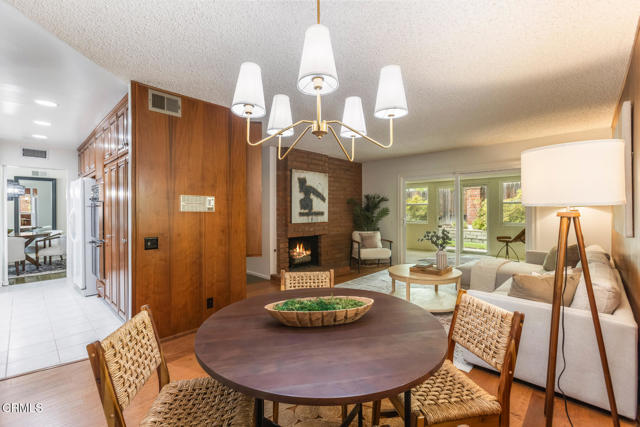 5766 Briartree Drive, La Canada Flintridge CA: https://media.crmls.org/mediaz/8051820e-a5ba-483c-9b84-013bf235f542.jpg