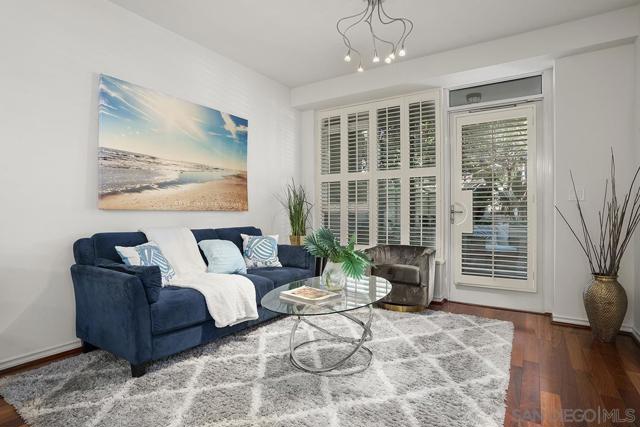 1431 Pacific Hwy, San Diego CA: https://media.crmls.org/mediaz/8051dbaf-2912-4b87-957a-f89077b04d91.jpg