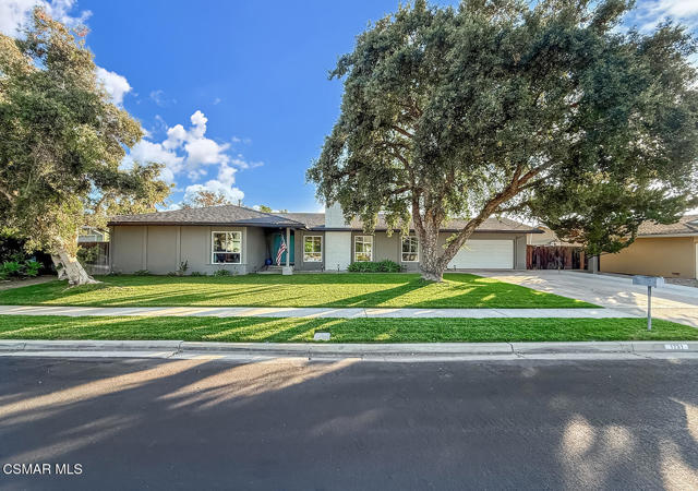 1251 Buckingham Drive, Thousand Oaks CA: https://media.crmls.org/mediaz/80521919-3c2e-4e91-b3b2-3854703f3c9f.jpg