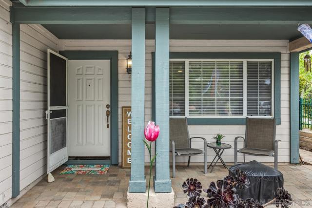 1150 ALOE CT., San Marcos CA: https://media.crmls.org/mediaz/80537f82-cdca-4cc7-8acd-5ca79dd42b2f.jpg