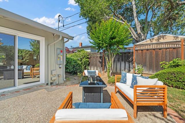 1596 Adrien Drive, Campbell CA: https://media.crmls.org/mediaz/805388c3-432c-4b2f-bccd-7414a47e5c12.jpg
