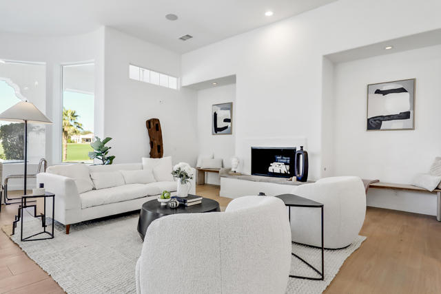 51075 Marbella Court, La Quinta CA: https://media.crmls.org/mediaz/8053cf64-ce22-48d5-9b9c-ce28bc2be8bf.jpg
