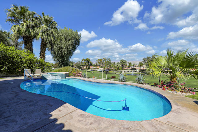 Image 24 of 34 For 42780 Caballeros Drive