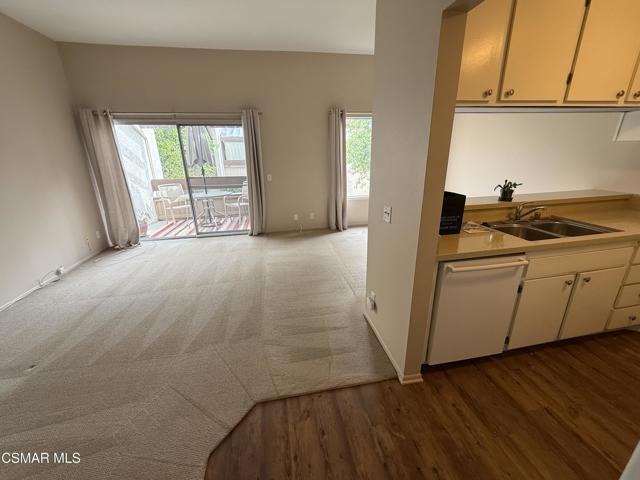 1772 Sinaloa Road, Simi Valley CA: https://media.crmls.org/mediaz/8054a75a-d14d-4cea-b695-5953ed14bd61.jpg