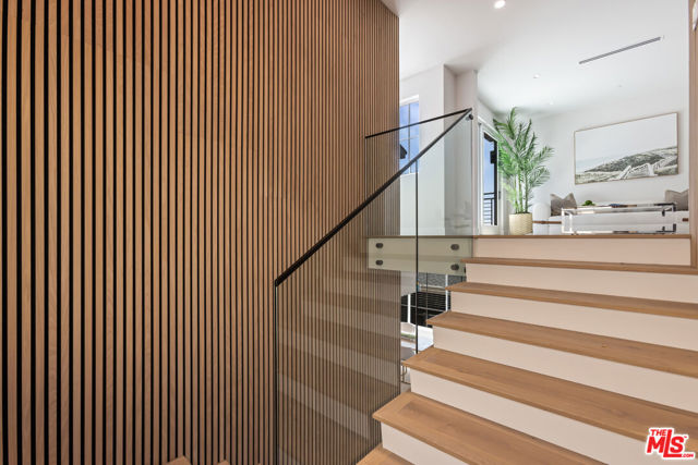 908 Rosecrans Avenue, Manhattan Beach CA: https://media.crmls.org/mediaz/8054c945-0441-47a5-8e76-5cb04ad0b2f1.jpg